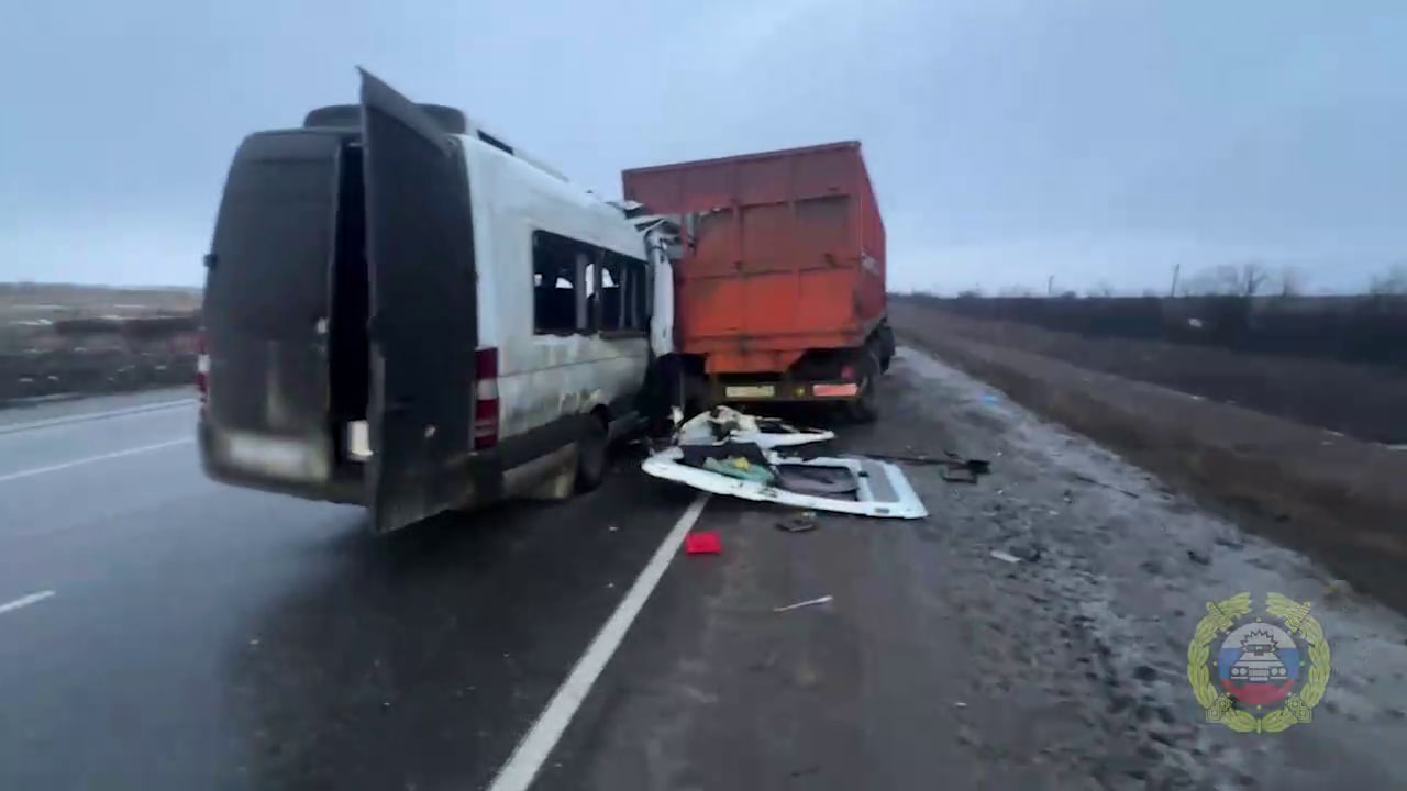 Один человек погиб и шестеро пострадали в ДТП на трассе под Волгоградом