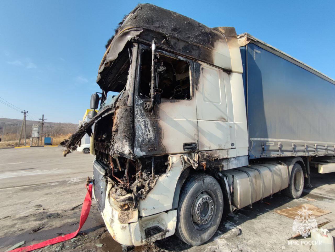 Кабина фуры сгорела в Красноармейском районе Волгограда