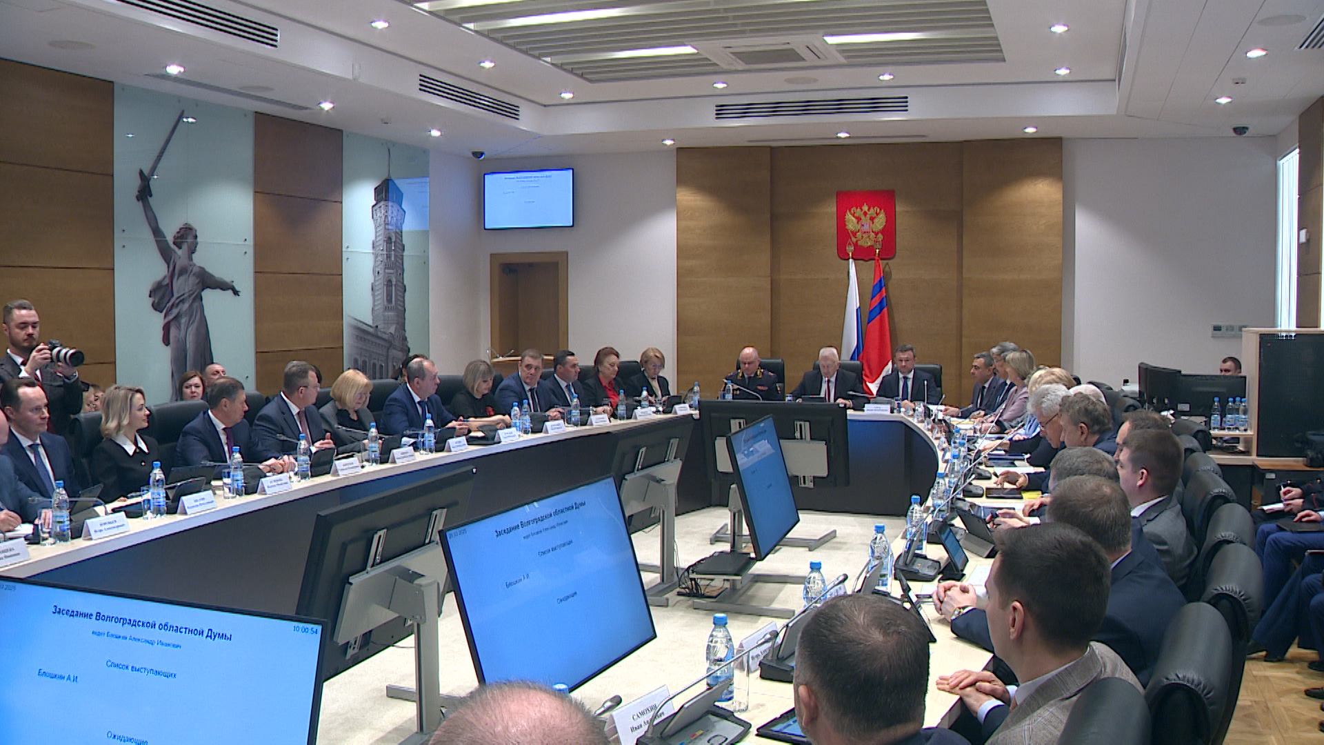 Вопросы обеспечения правопорядка в Волгоградской области рассмотрели в регпарламенте