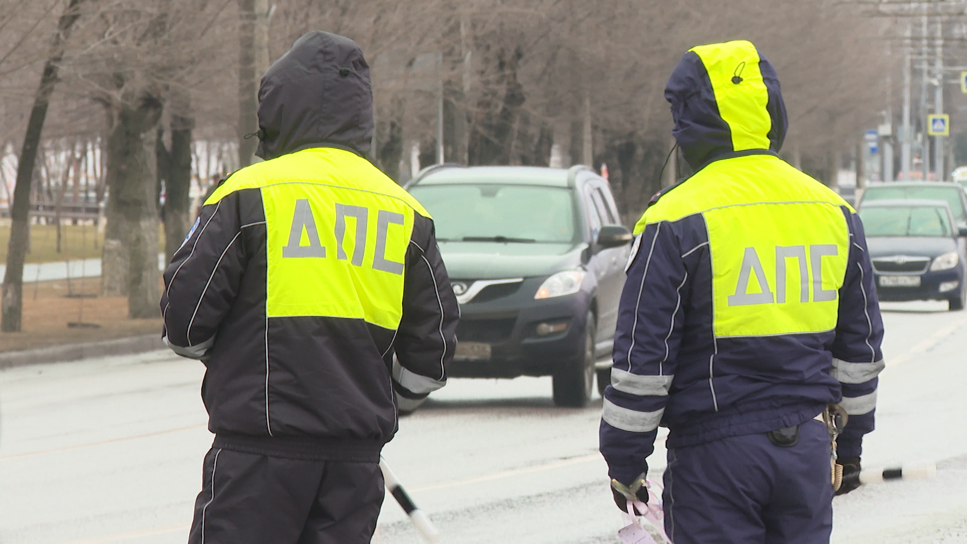 Инспекторы ГАИ провели рейд по тонированным автомобилям в Волгограде