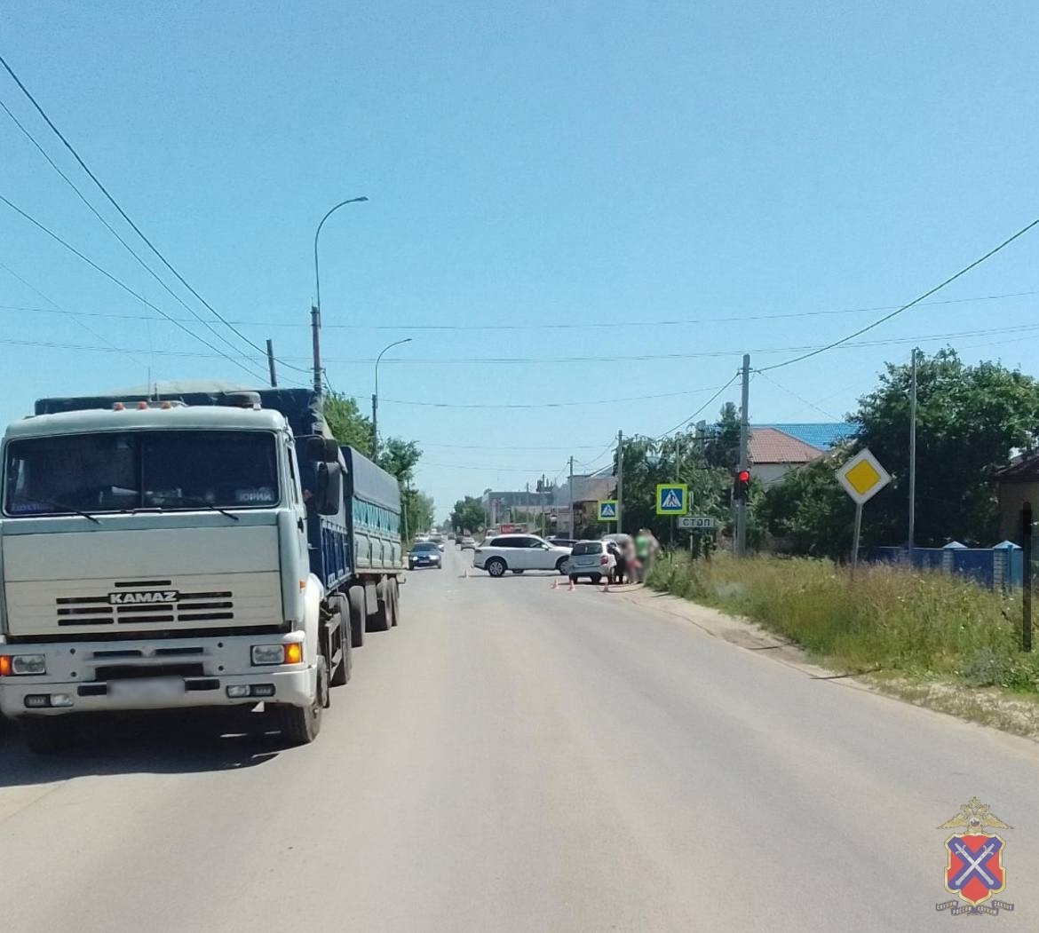 В Волгоградской области 3-летний мальчик пострадал в ДТП с грузовиком