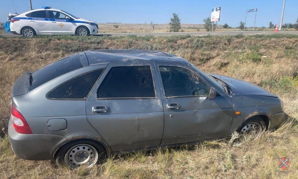 Пассажирка пострадала при опрокидывании Lada в Волгоградской области