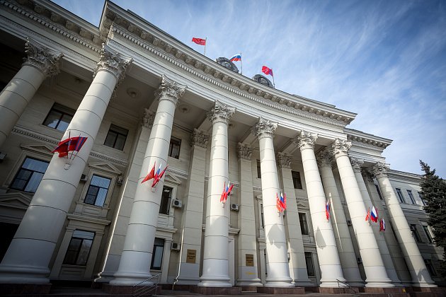 В Волгограде для жильцов 16-этажки с обломками БПЛА на крыше организуют ПВР