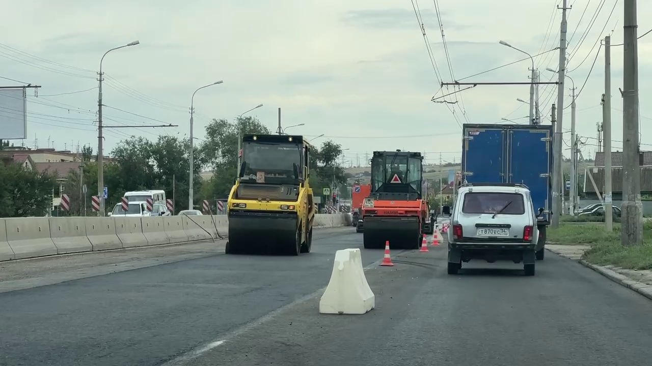 Автомобилисты сообщают о длинной пробке в Кировском районе Волгограда