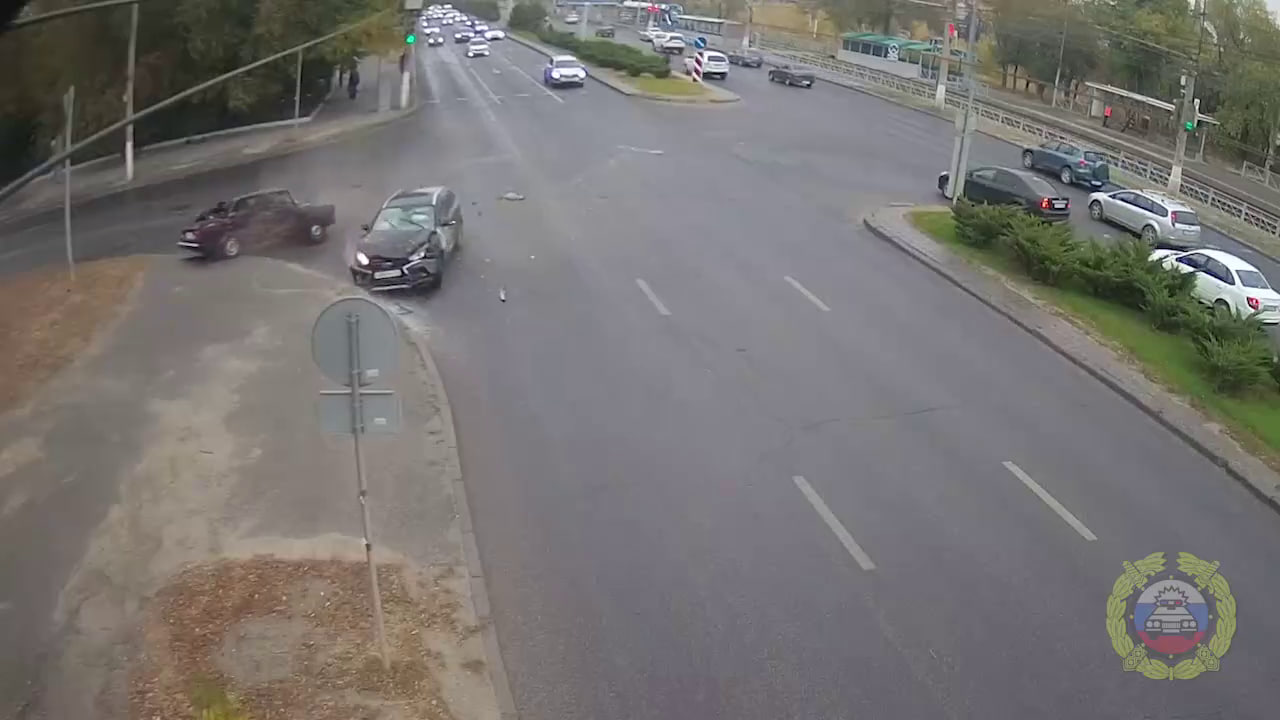 Один человек погиб и двое детей пострадали в ДТП в Волгограде