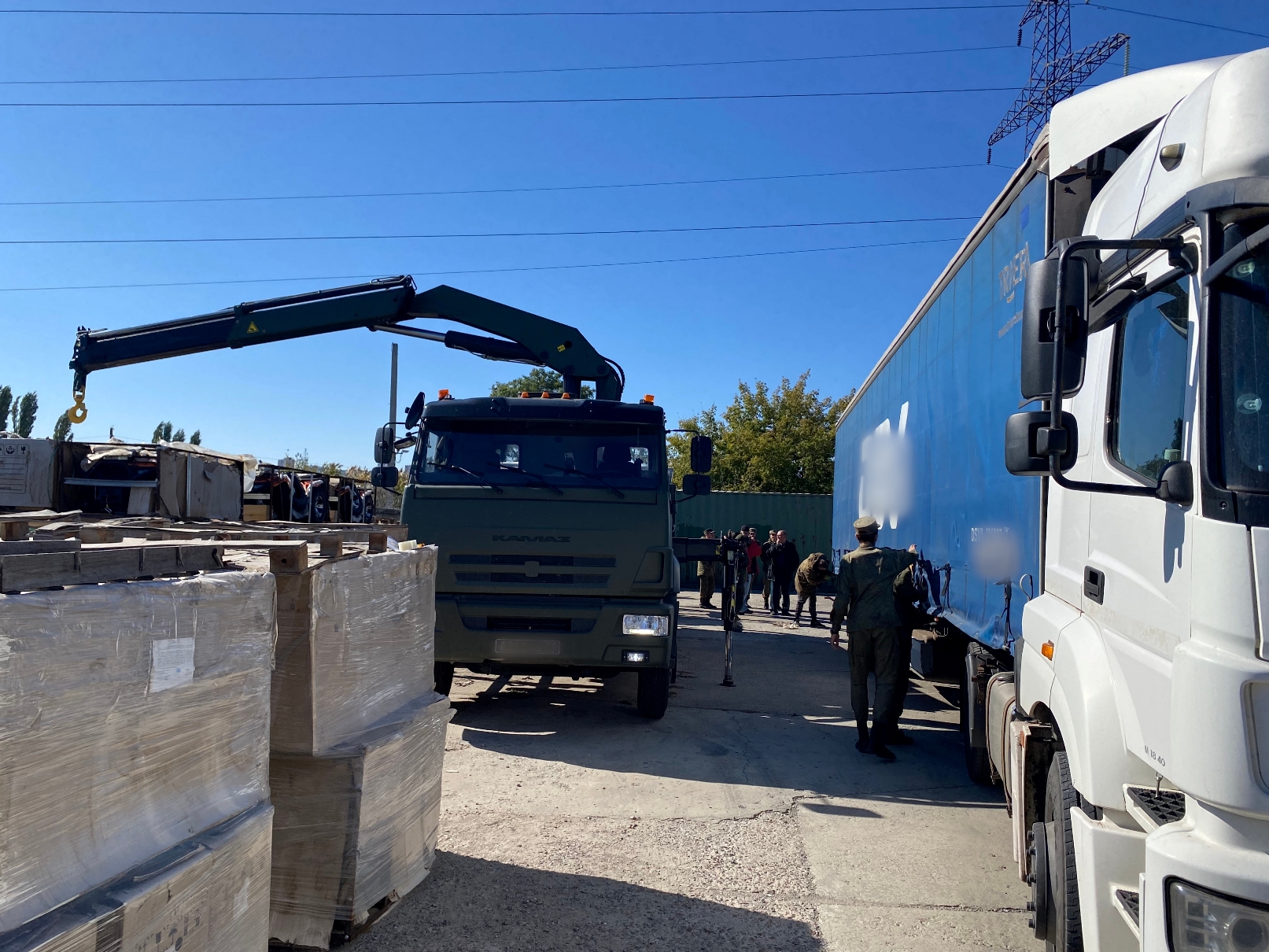 Конфискованную таможенниками под Волгоградом мототехнику отправили в зону СВО