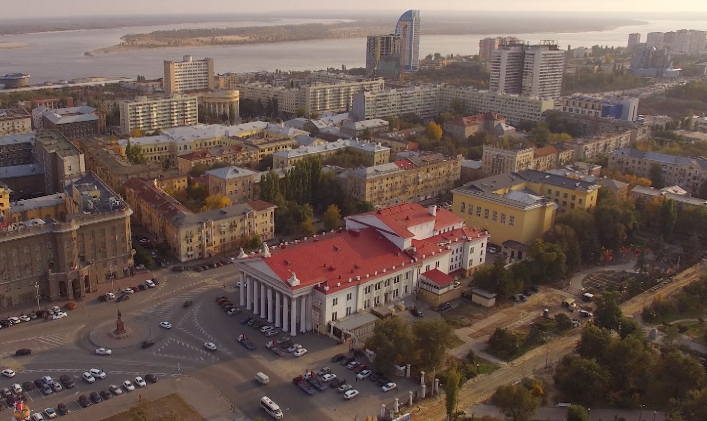 Популярный спектакль Волгоградского НЭТа перенесут на большую сцену