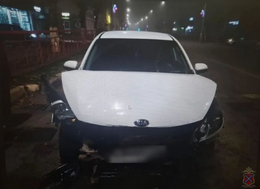 Пьяную угонщицу иномарки схватили в Волгоградской области