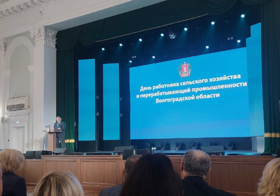 Андрей Бочаров подвел итоги сельскохозяйственного года в Волгоградской области