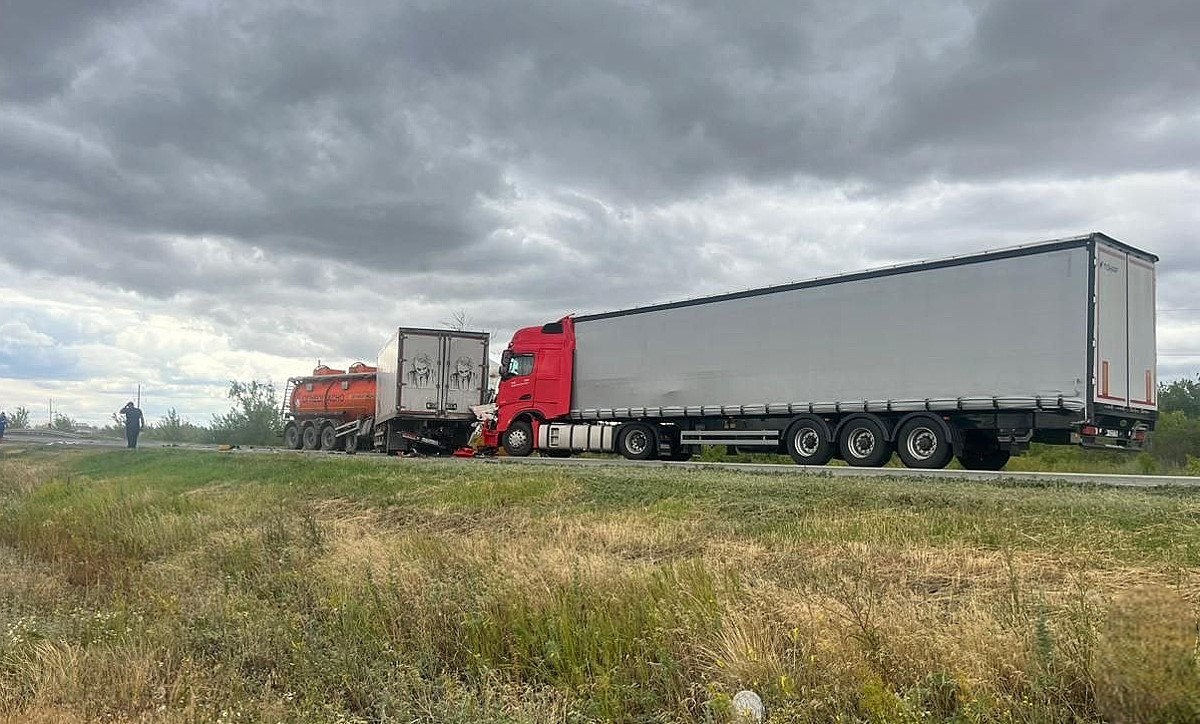 Экоинспекторы взыскивают ущерб за разлив нефти на месте ДТП под Волгоградом