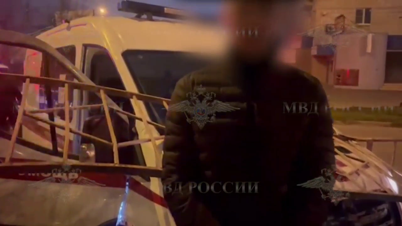 В Волгограде угонщика машины скорой помощи остановили выстрелами по колесам