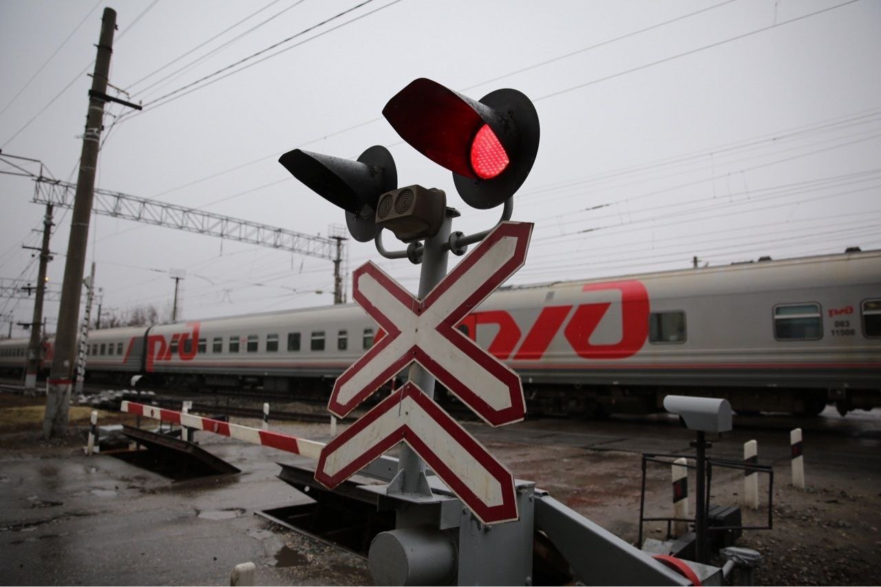 9 декабря в Волжском ограничат движение через ж/д переезд 