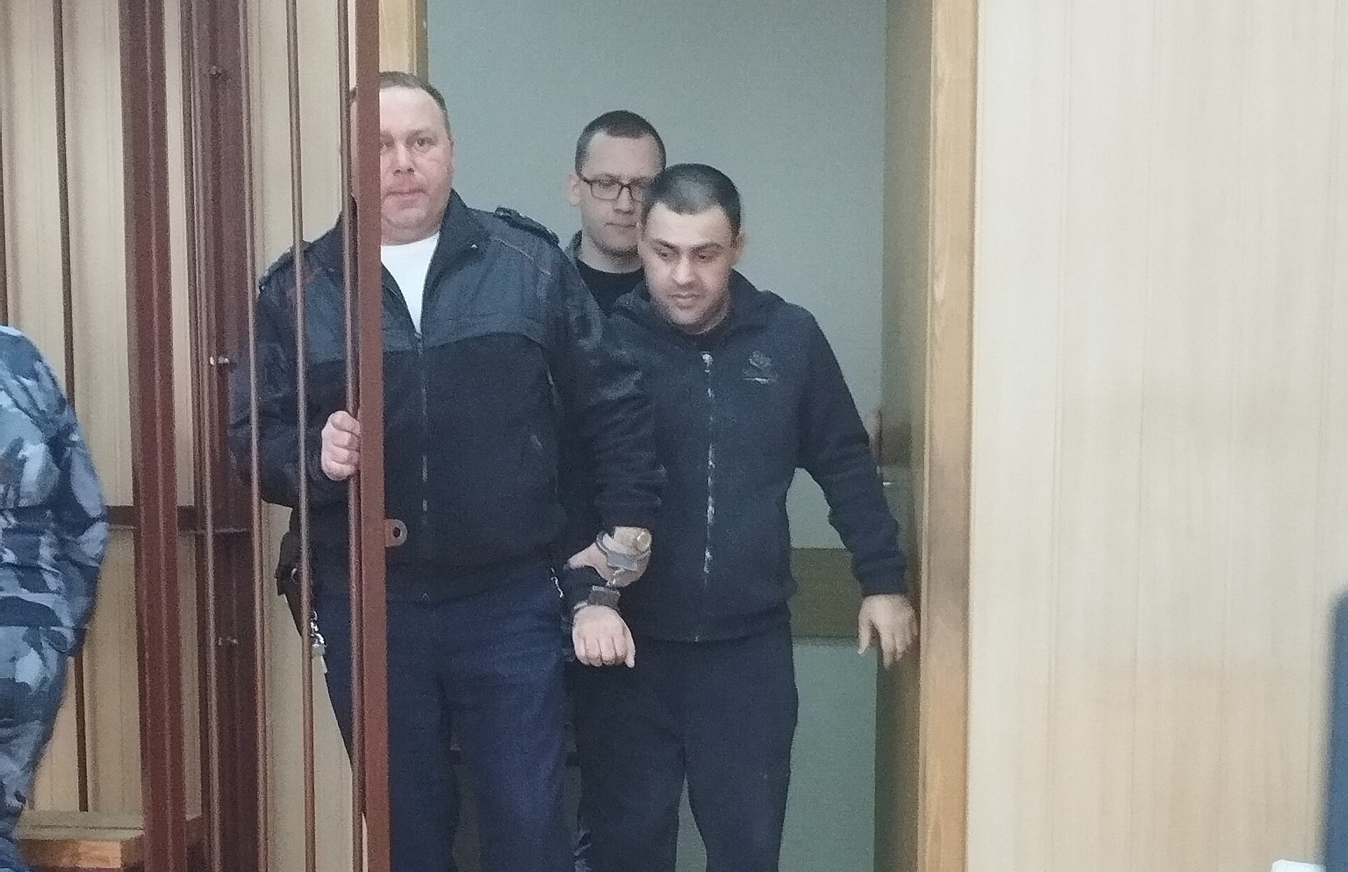 В Волгограде многодетного отца осудили за жесткое обращение с дочерью и сыном