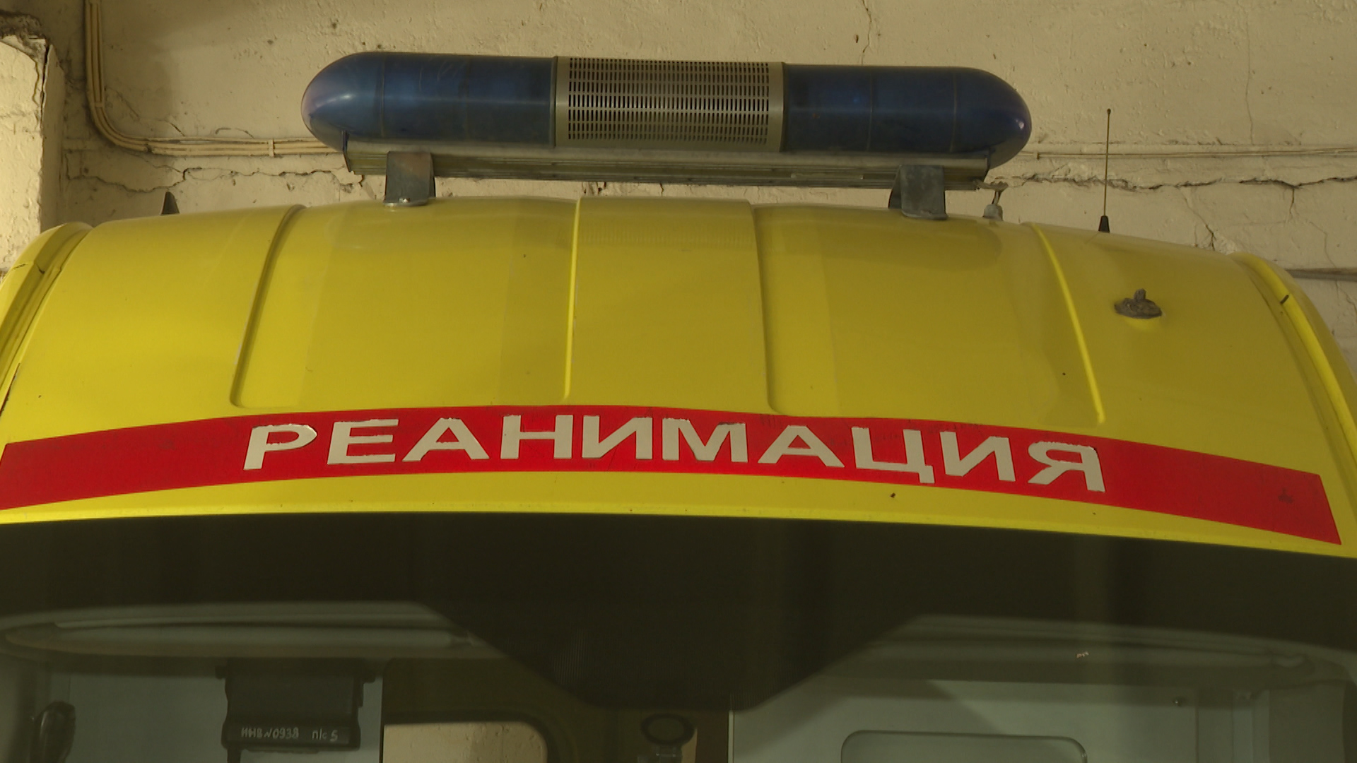 80-летняя женщина находится в реанимации после обрушения дома в городе Петров Вал