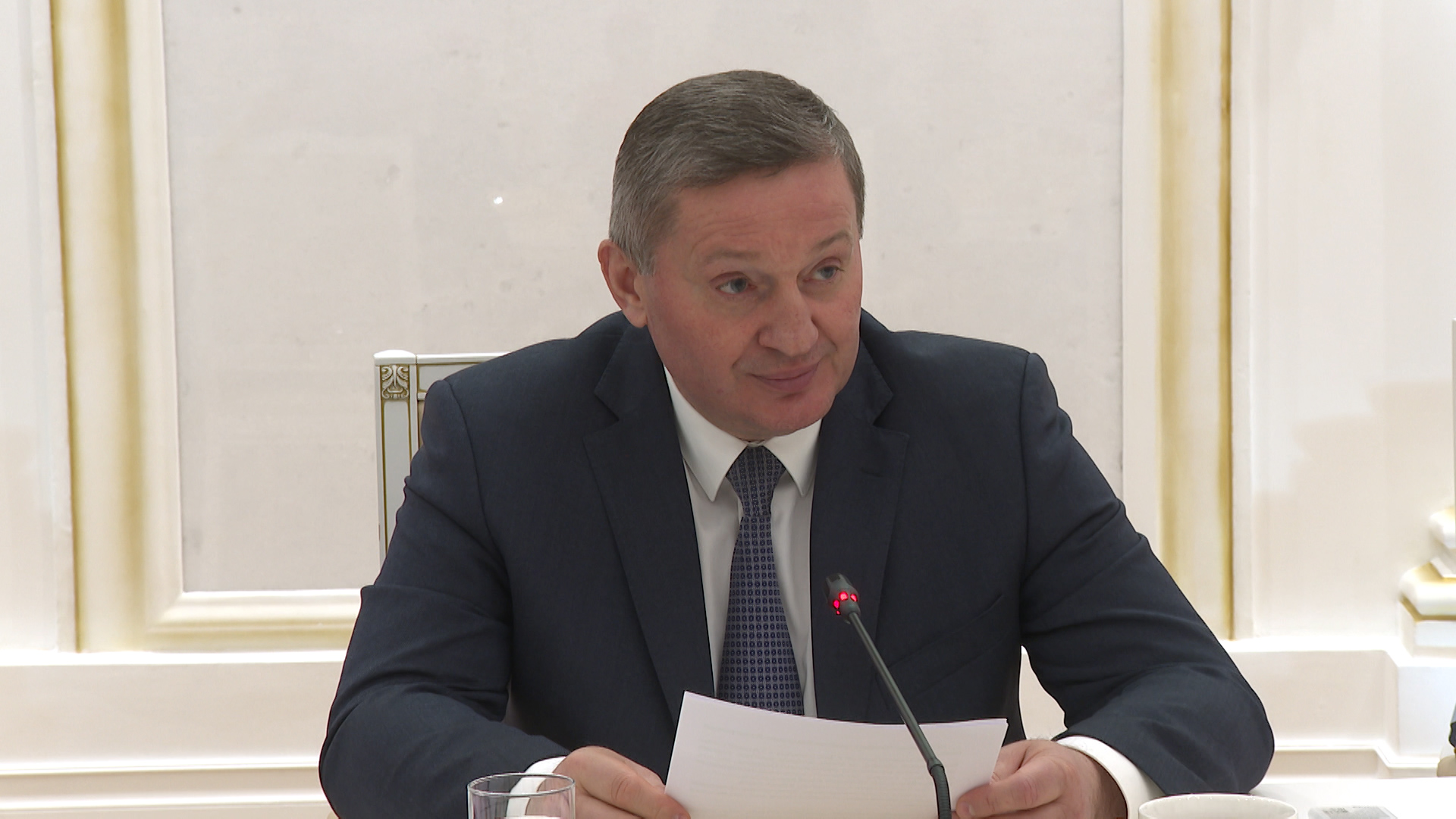 Андрей Бочаров обсудил безопасность в Волгоградской области на предстоящих праздниках
