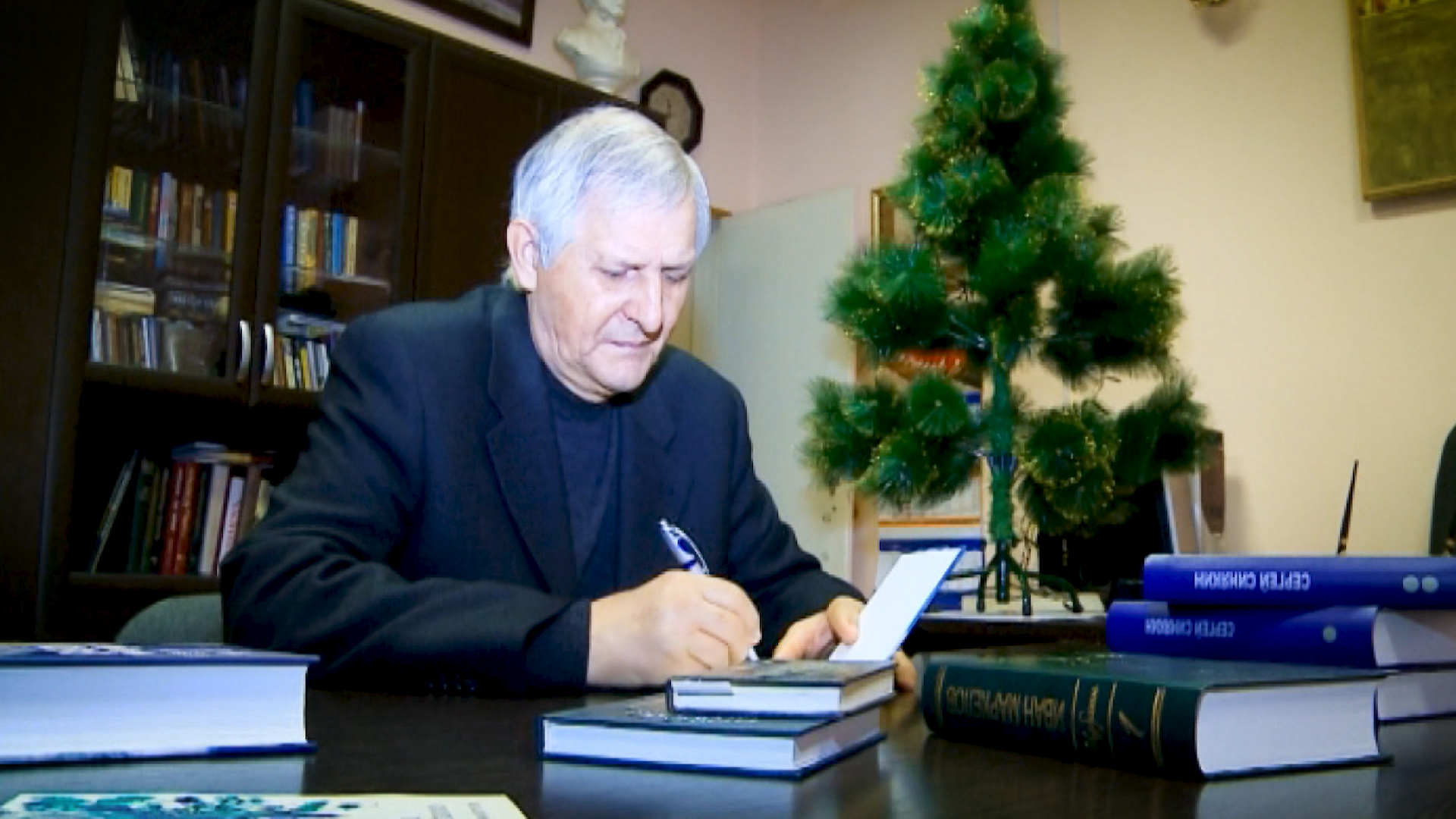 80-летний юбилей отмечает известный волгоградский поэт Владимир Овчинцев