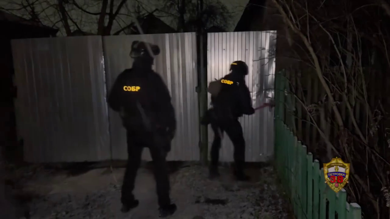 Предлагавших столичную прописку аферистов задержали в Москве, Подмосковье и Волгограде