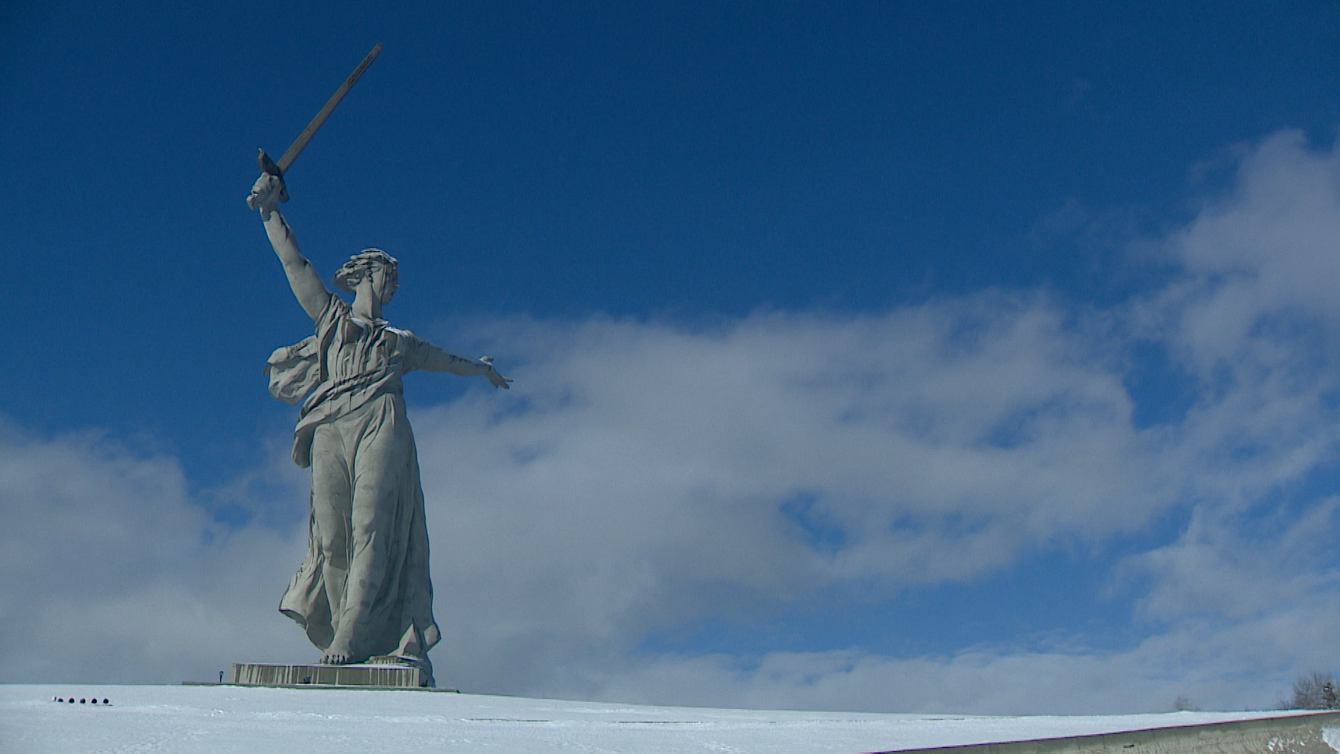 По 100 тысяч рублей выплатят ветеранам Сталинградской битвы в Волгоградской области