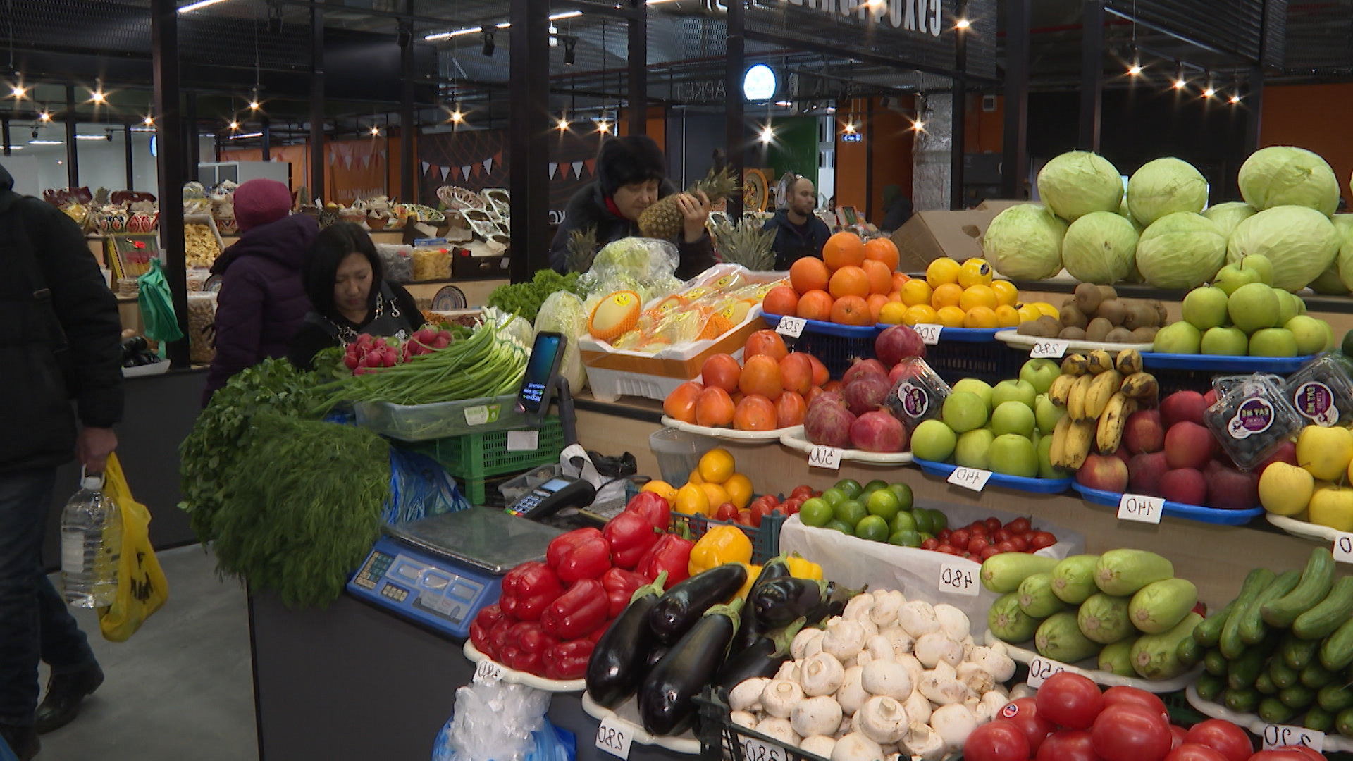 Помидоры, лук и свекла подешевели в магазинах Волгоградской области