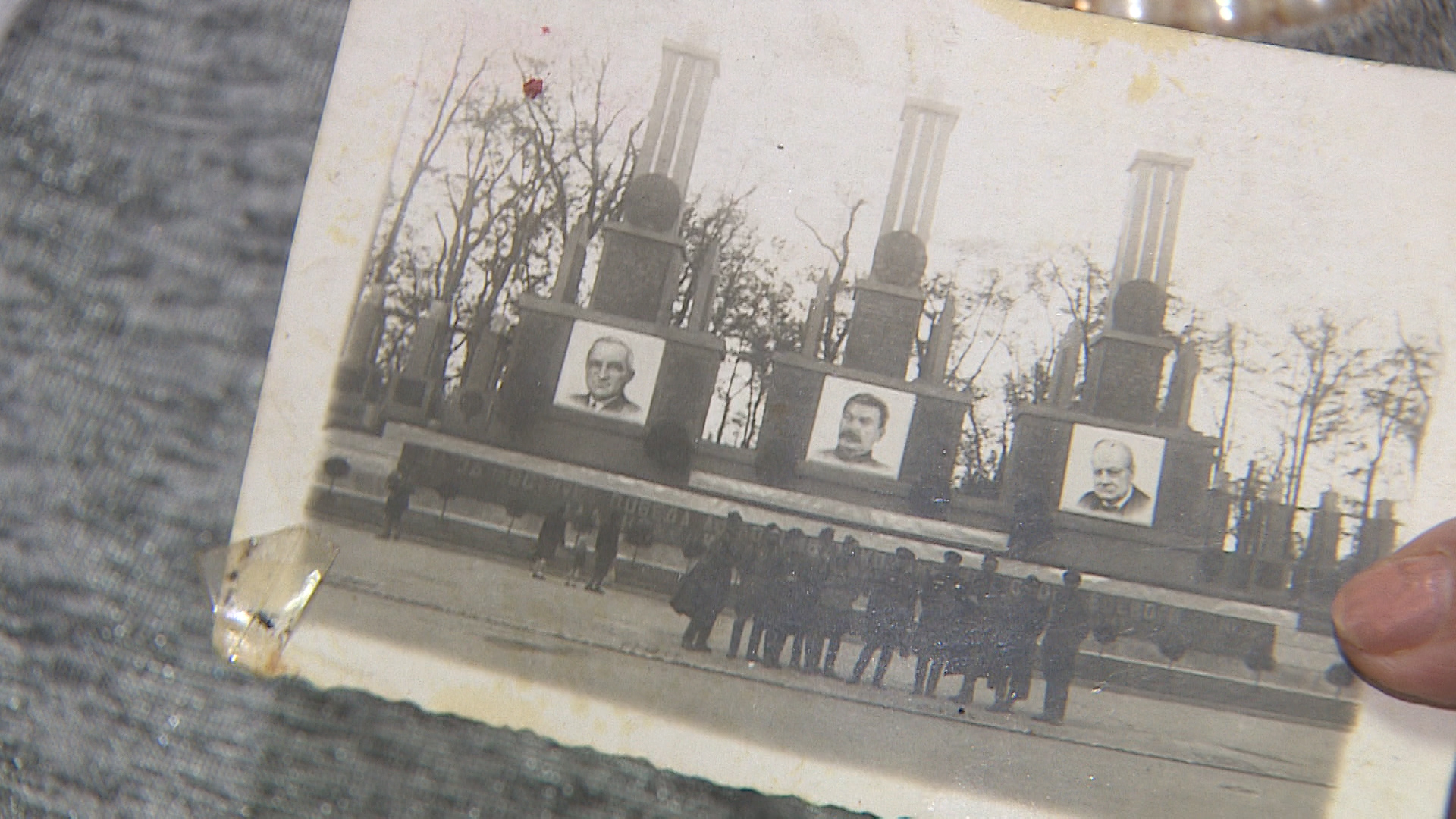 «Пережили много бед»: ветераны поделились личными фотографиями времен Сталинградской битвы