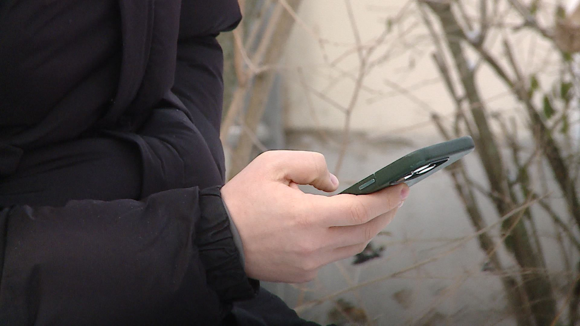 В Волгоградской области на подростка завели уголовное дело за продажу банковской карты