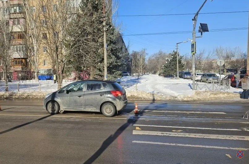 Иномарка сбила девочку-подростка в Волжском
