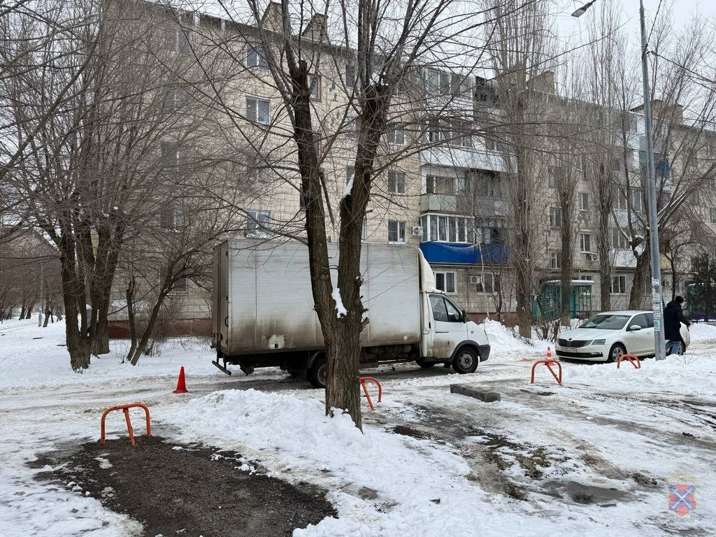 В Волгограде 84-летняя женщина скончалась под колесами ГАЗели