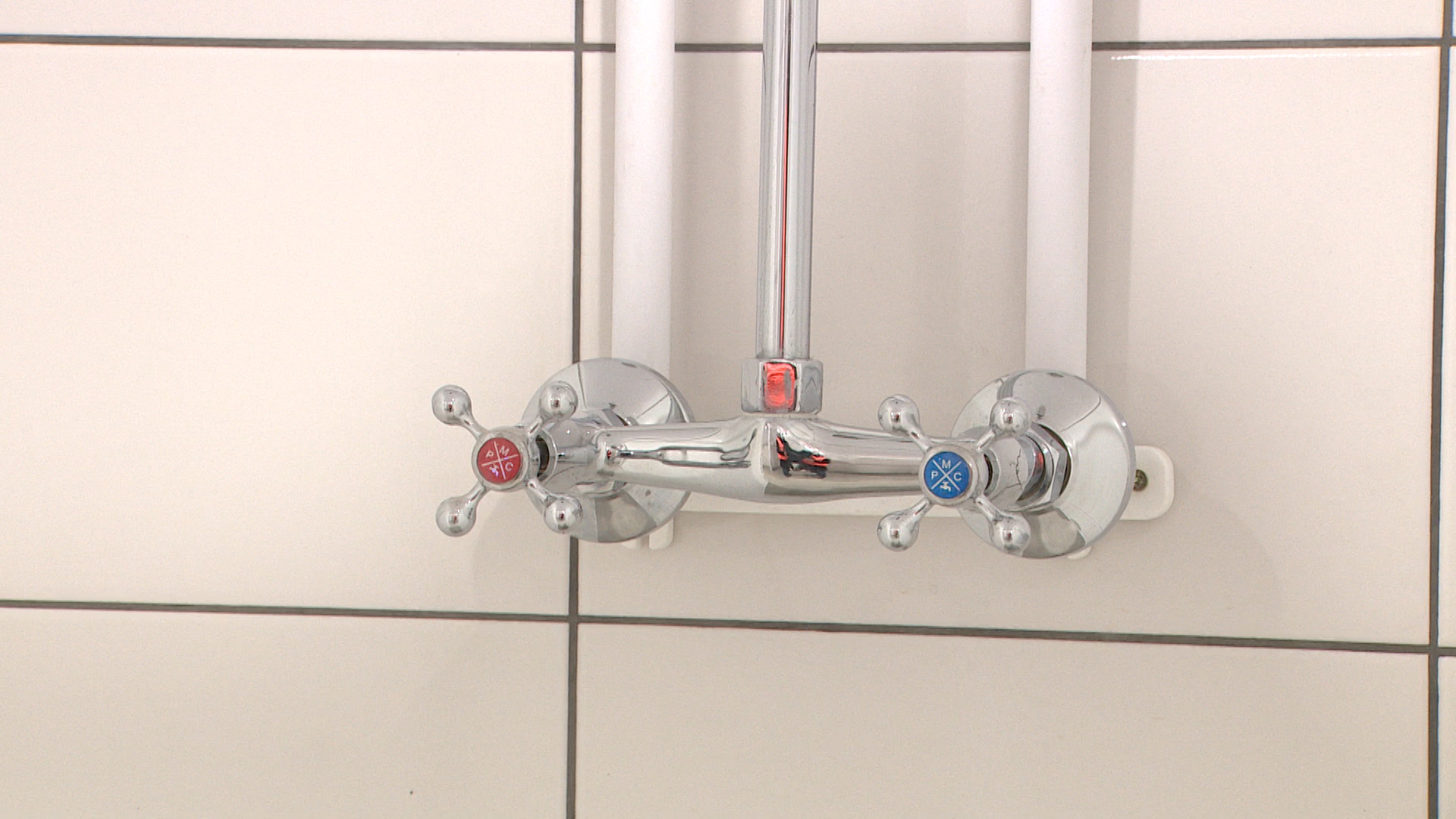 Волгоградцам возобновили подачу воды в Дзержинском районе