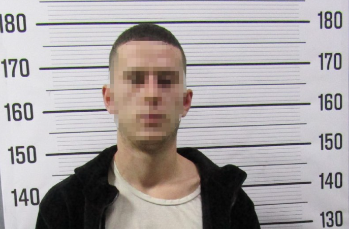 Под Волгоградом мужчину схватили после похищения телефона собутыльницы