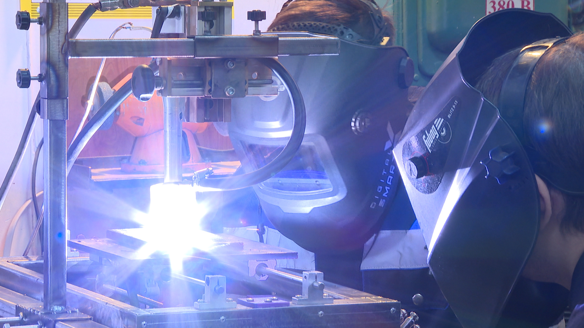 Волгоградские ученые удостоены медали А.Ф. Дэвиса Американского сварочного общества