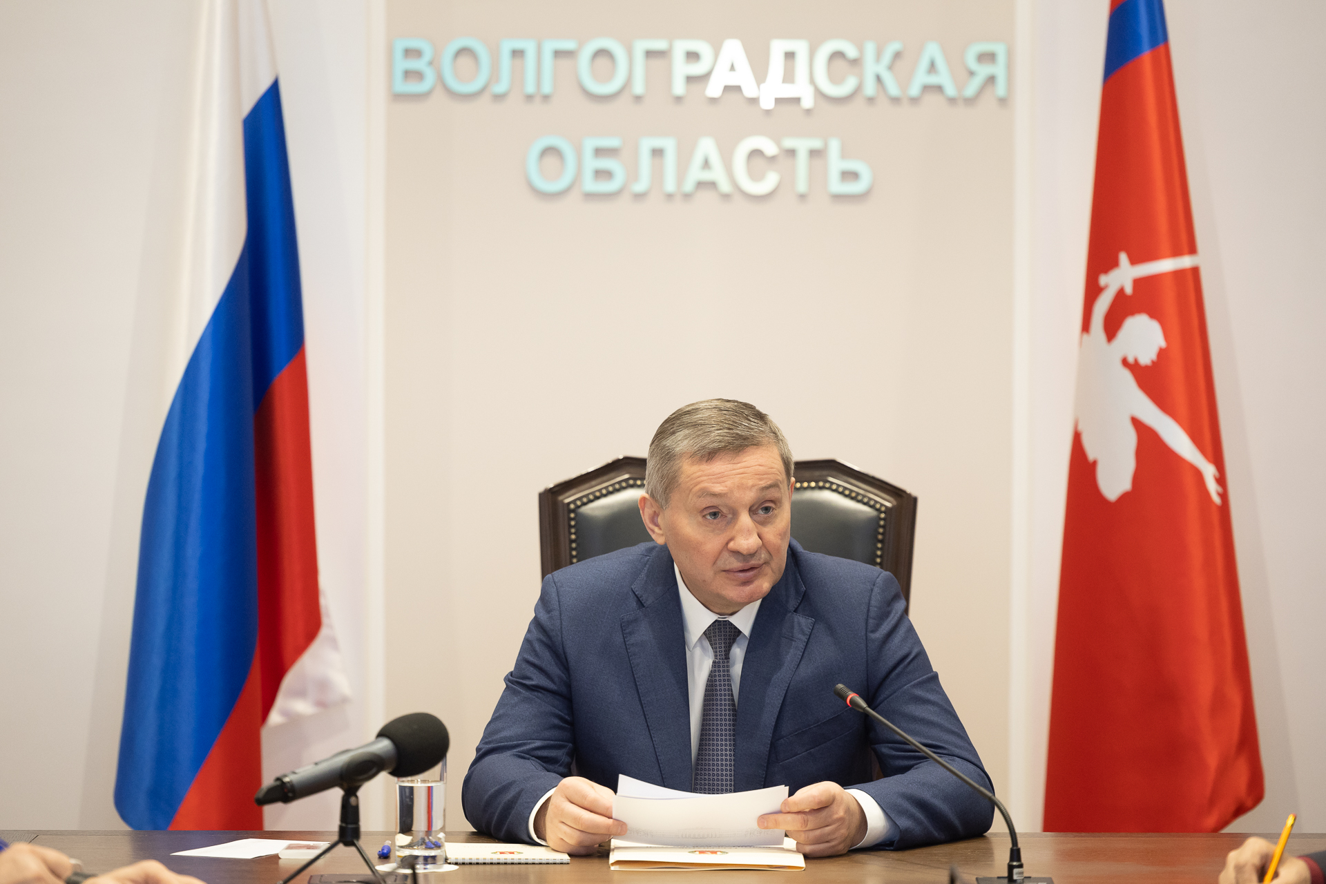 Андрей Бочаров поручил проверить состояние дорог и привести в порядок объекты с дефектами