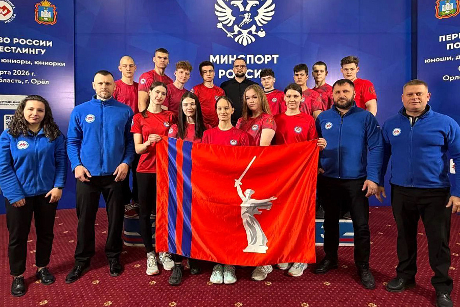 Четыре медали завоевали молодые армрестлеры из Волгоградской области