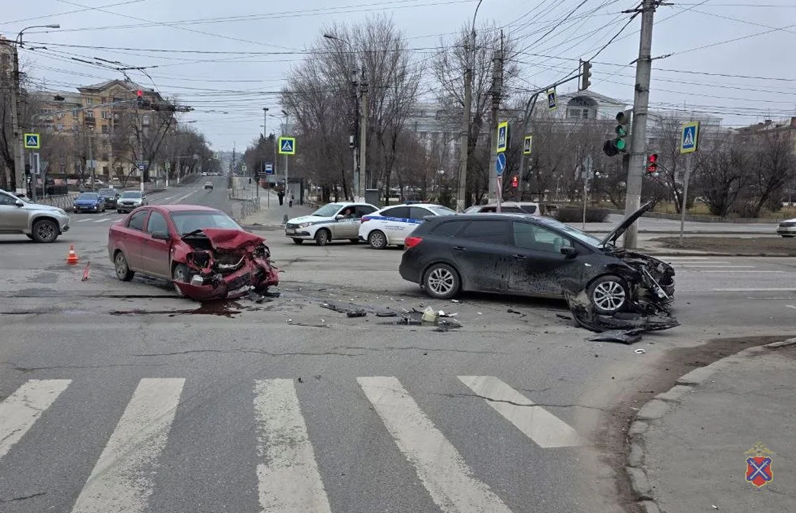 ДТП в Краснооктябрьском районе Волгограда зафиксировали камеры