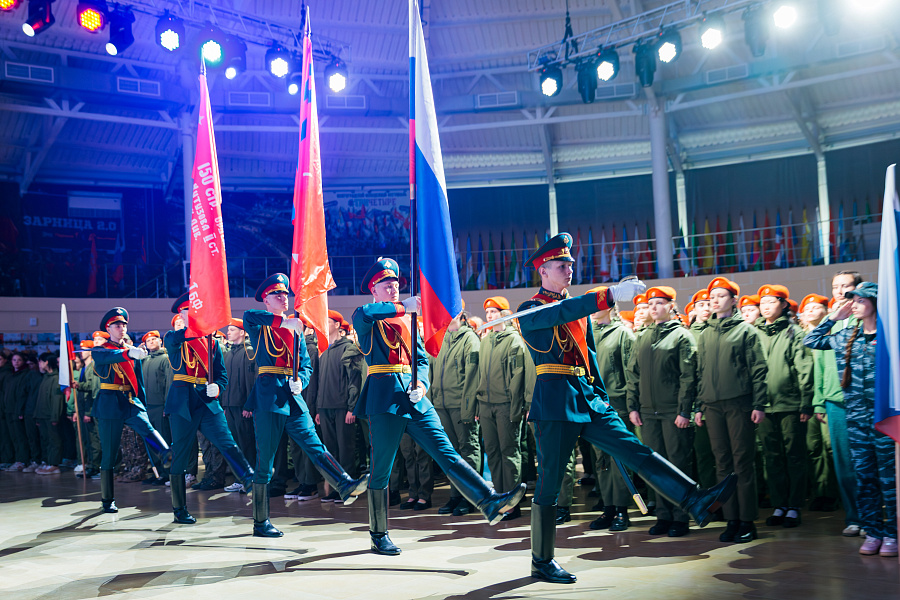 Участники смены в лагере «Авангард» начинают подготовку к Параду Победы