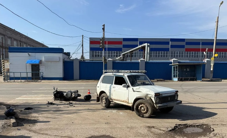 Пенсионер за рулем авто сбил скутериста на юге Волгограда