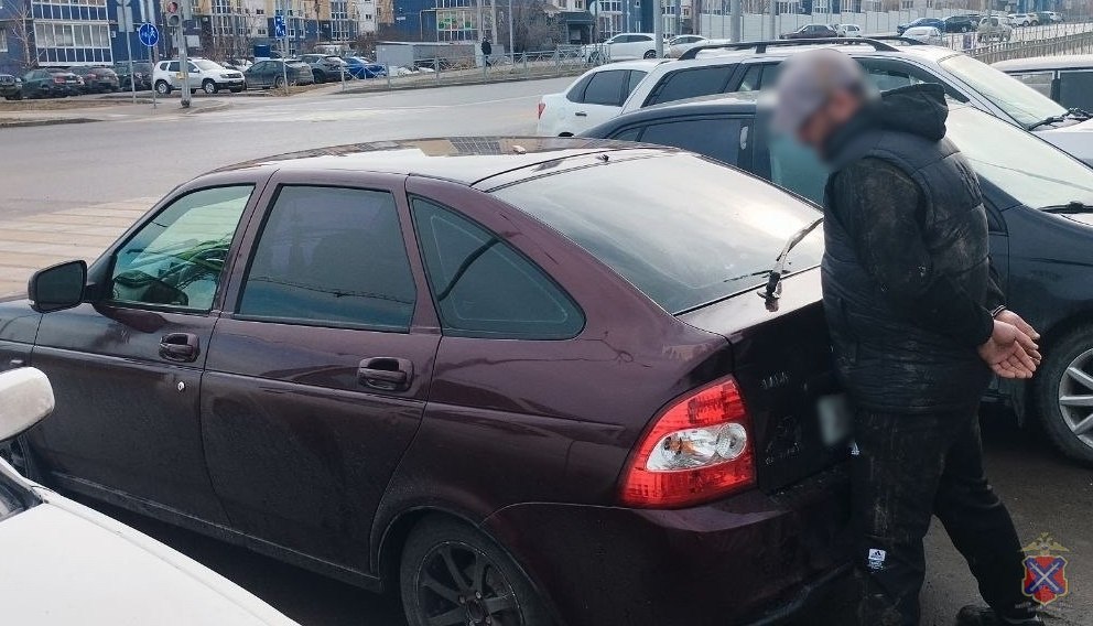 Таджикистанец оказался причастен к сбыту наркотиков через тайники в Волгограде