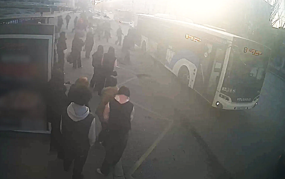 В Волгограде нашли компанию подростков, устроивших дебош в электробусе