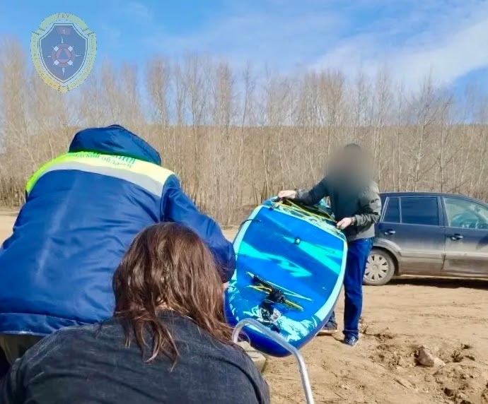 Двоих сапбордистов спасли в Волгоградской области