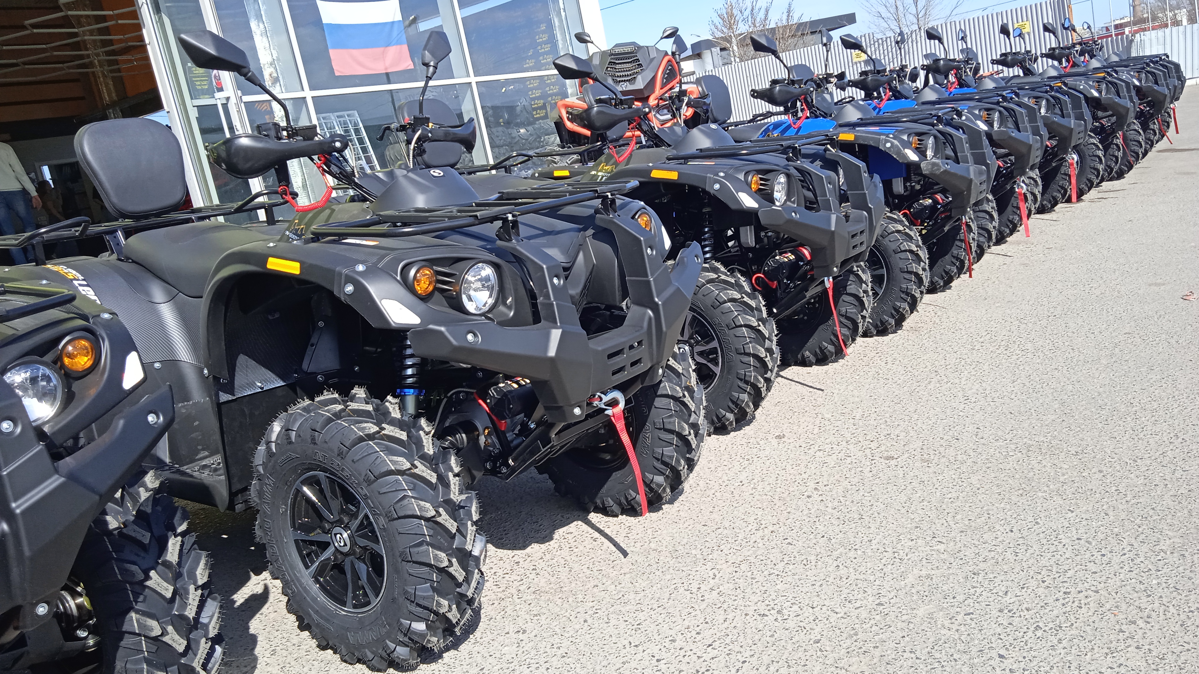 Партия квадроциклов отправилась из Волгоградской области в зону СВО