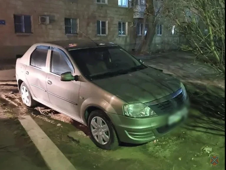 На пенсионера возбудили уголовное дело за поджог машины соседа на юге Волгограда