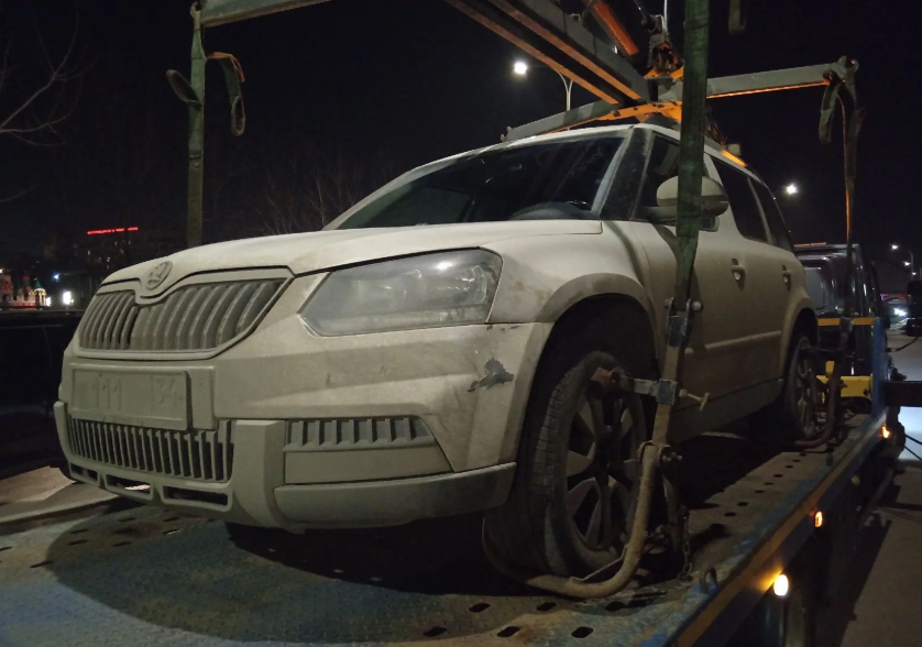 Для погашения долга на 25 млн рублей у жителя Волгоградской области изъяли машину