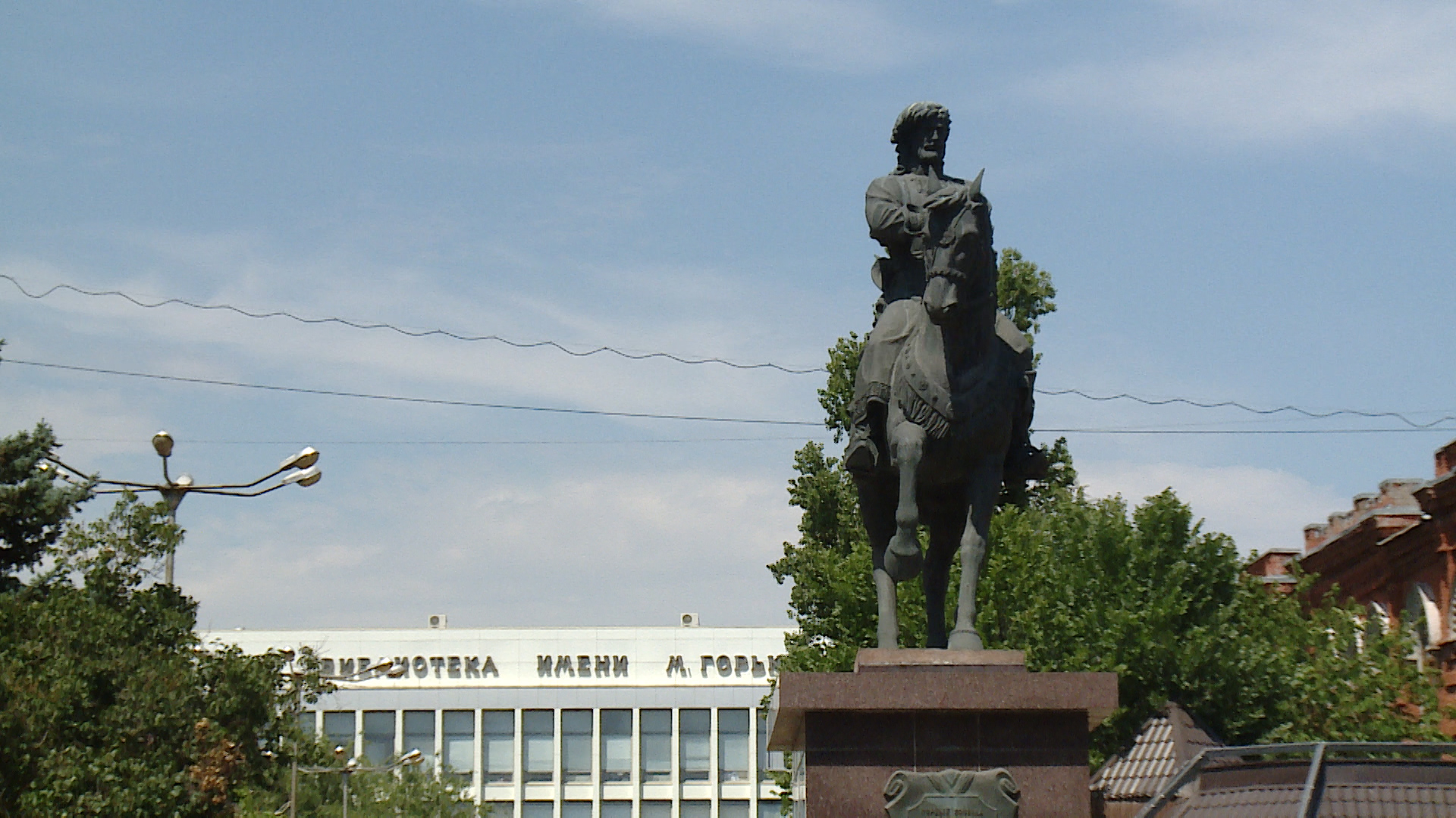 Остановку «Ул. Порт-Саида» рядом со сквером Симбирцева в Волгограде переместят