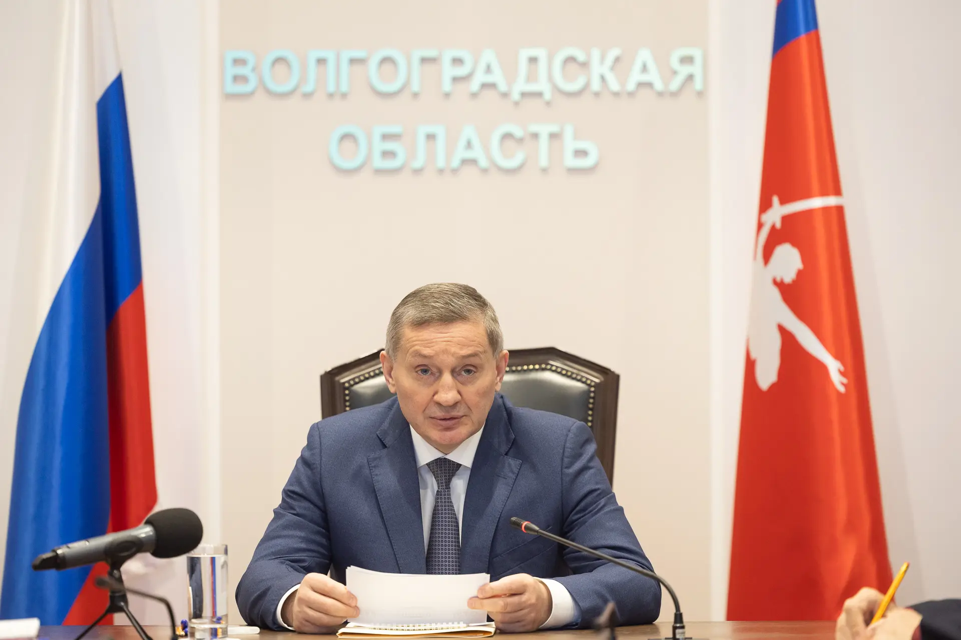 Волгоградский губернатор поставил задачи по подготовке к майским мероприятиям