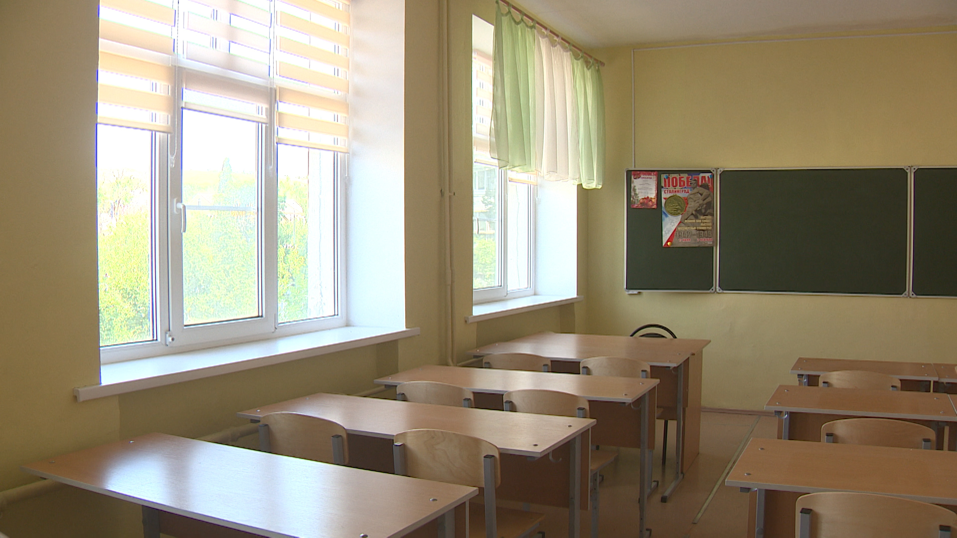 Жену участника СВО вернули на работу после увольнения под давлением администрации школы