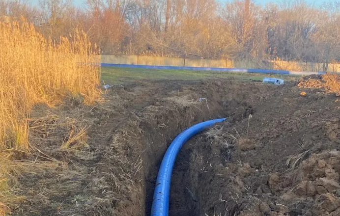 В Калачевском районе капитально отремонтировали 700-метровый участок водовода