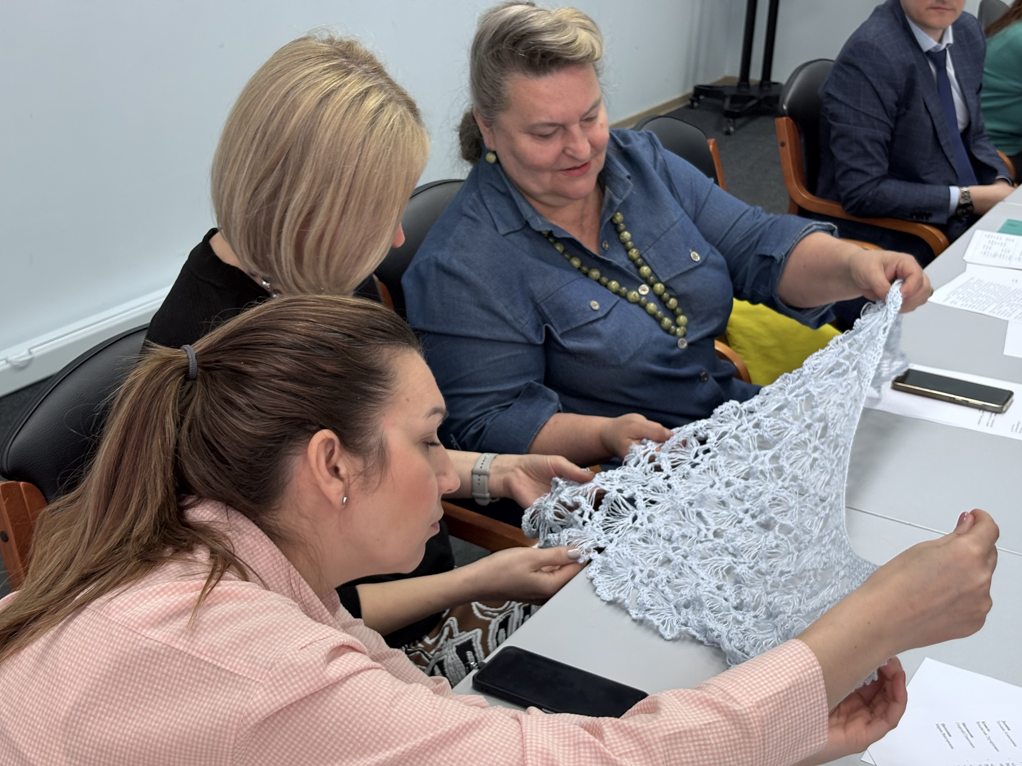 Четверо мастеров народных промыслов Волгоградской области подтвердили свой статус