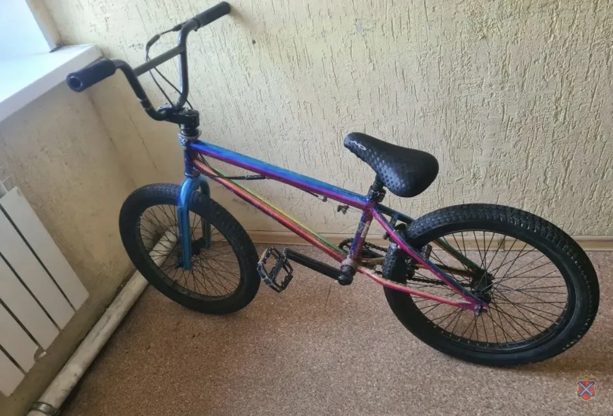 Школьник украл велосипед у жителя Волжского