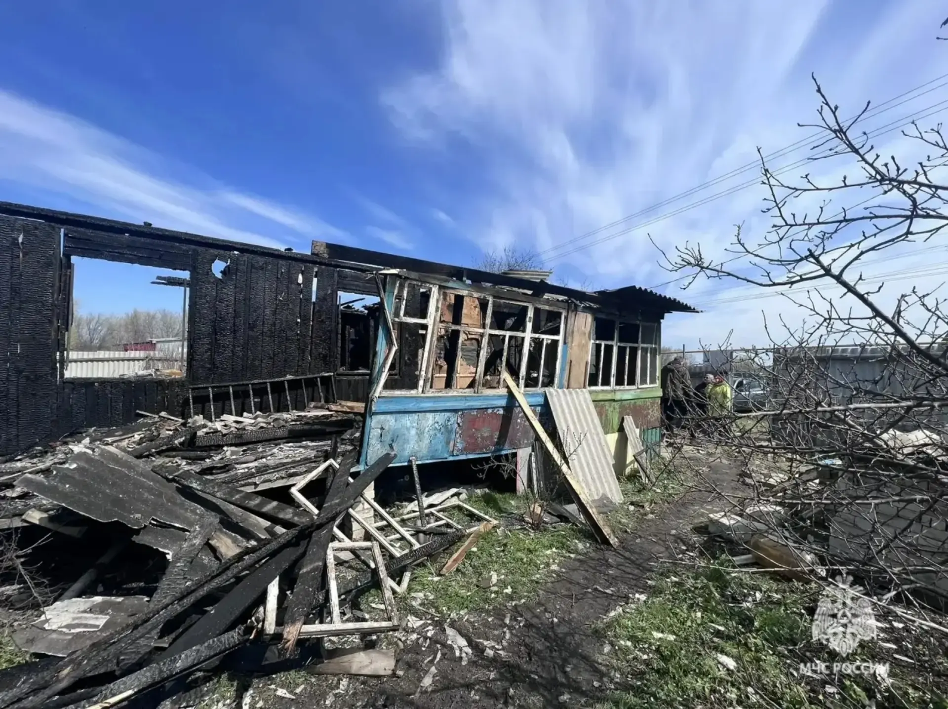 Под Волгоградом 10-летний мальчик спас 4-летнюю сестру из горящего дома