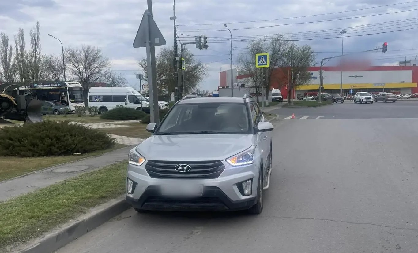 Под Волгоградом пенсионер на иномарке снес женщину на «зебре»