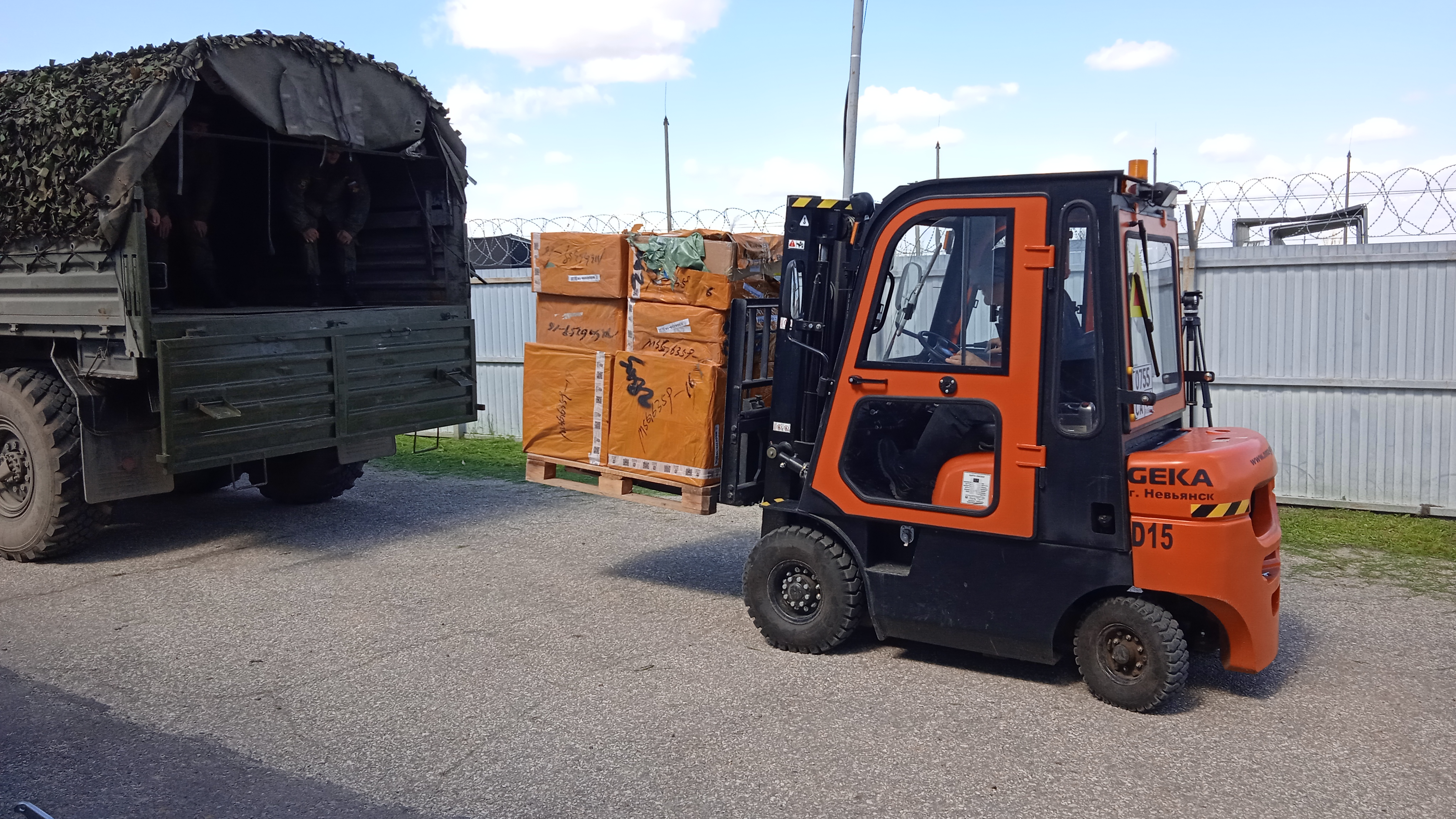 Волгоградская область отправила партию техники бойцам СВО